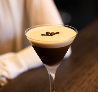 Cocktail an der Bar - Espresso Martini