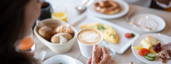 Entspannter Morgen mit köstlichem Frühstück