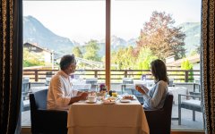 Frühstück mit Bergblick