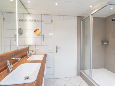 Bad-Zimmer-48-25-27-39-41
