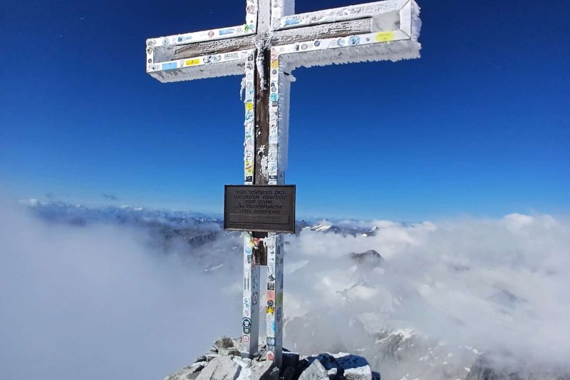 Bergwelt rund um den Großvenediger in Osttirol – beeindruckende 3000er, alpine Gipfel und Bergtouren im Nationalpark Hohe Tauern. Das Hotel HEIMAT in Prägraten ist der ideale Ausgangspunkt für Berg- und Gipfelerlebnisse.