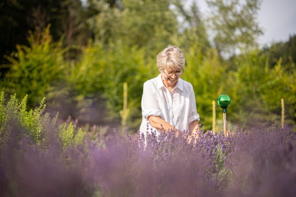 Kräuterhotel Kienle - Silvia im Kräutergarten