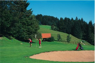 Golfplatz Oberstdorf In Oberstdorf und in der näheren Umgebung befinden sich zahlreiche Golfplätze.
