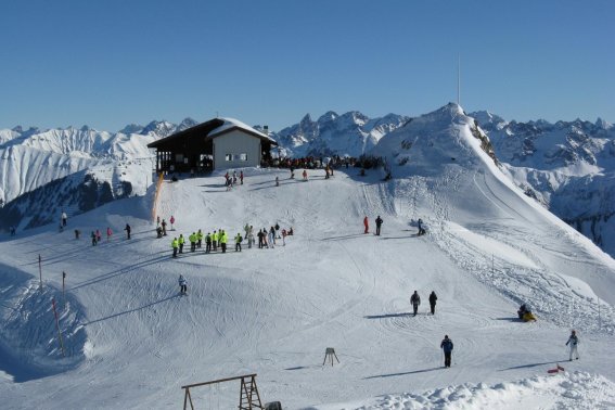 So herrlich weiß und bestens präpariert sind die Skipisten am Ifen.
