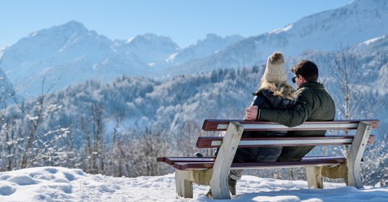 Pause mit traumhafter Aussicht auf die Allgäuer Alpen