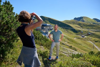 Ein Schnappschuss für das Urlaubsalbum bei einer Wanderung in traumhafter Kulisse vom Nebelhorn Was gibt es schöneres, als im Sommer eine Wanderung auf dem Nebelhorn zu unternehmen.