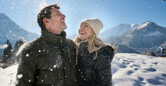 Wunderschöner Wintertag in Oberstdorf Was gibt es schöneres, als an einem traumhaften Wintertag durch den Schnee zu stapfen.