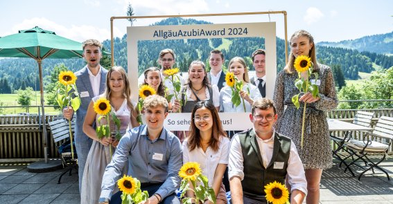 Alle Preisträger des Allgäu Azubi Awards auf einen Blick | Copyright: Dominik Berchtold / Allgäu Top Hotels