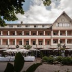 In diesem Hotel in Oberstdorf erleben Sie die schönsten Genussmomente und Genussevents. Lassen Sie sich kulinarisch verwöhnen und erleben Sie eine Auszeit, die Genuss und Leichtigkeit auf schönste Weise verbindet.