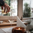 Während Ihres Urlaubes genießen Sie genussvolle Momente in unserem Restaurant Mohren in Oberstdorf. Genießen Sie unsere hochwertige regionale Küche direkt am Marktplatz in Oberstdorf.