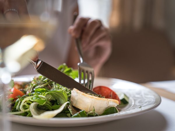 Erleben Sie die kulinarische Vielfalt im Restaurant Mohren in Oberstdorf! Im Restaurant Mohren in Oberstdorf erwarten Sie kulinarische Highlights aus der gehobenen Küche!