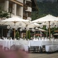 Sommerhighlight: Stilvoll eingedeckte Terrasse zum White Sunday Lunch