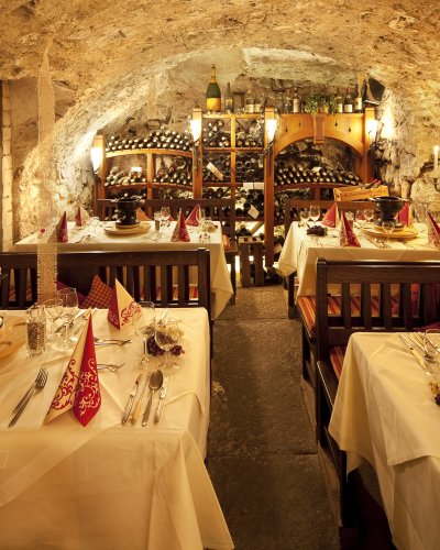 Unsere Weinschatzkammer im Mohren Hotel Oberstdorf.