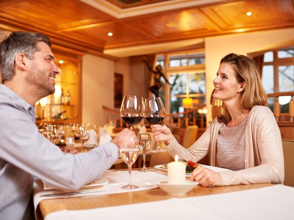 Speisen und Getränke zu Zweit im Hotel Mohren genießen