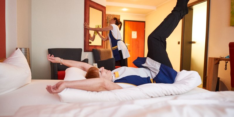 Bei der vielen anstregenden Arbeit darf auch mal kurz entspannt werden. Im Hotel Mohren arbeiten viele Mitarbeiter schon mehrere Jahrzehnte lang.