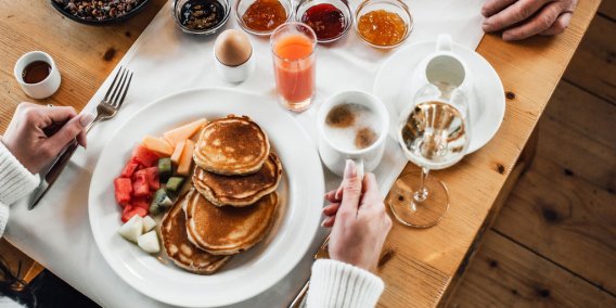 Vielfältiges Frühstück in den Bergen