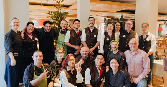 Frohe Weihnachten wünsche Euch das Hotel Oberstdorf Team!