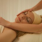 Im Wellnesshotel in Oberstdorf erwarten Sie besondere Wellnessmassagen im Wellnessbereich. Welche Massage werden Sie zuerst in Ihrem Wellnessurlaub im Allgäu wählen?
