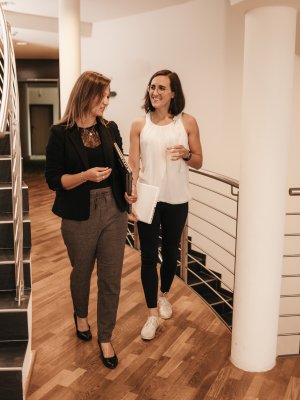 Im Tagungshotel Oberstdorf erleben Teilnehmer eine moderne und motivierende Atmosphäre, die produktives Arbeiten und kreativen Austausch fördert. Ideal für Seminare, Workshops und erfolgreiche Geschäftstreffen.