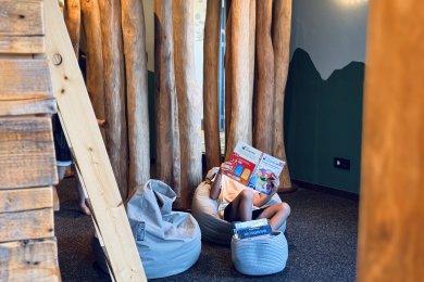 Das Spielzimmer im Hotel Oberstdorf Ein ruhiger Ort zum Lesen und Entspannen im Hotel Oberstdorf im Allgäu.