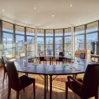 Tagen mit Aussicht In unserem runden Tagungsraum im Turm des Hotel Oberstdorf entstehen kreative Idee mit Blick in die Berge.