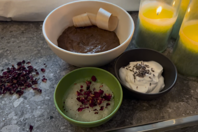 Das Alpenritual Edelweiß besteht aus einem Salzpeeling, der Körperanwendung mit Edelweißöl und Traubenkerncreme und einer Anwendung bestehend aus der Rosskastanienfrucht und Lehm.