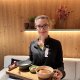 Vicky bei der Vorbereitung ihres Wellnessrituals Edelweiß bei der Wellness Aphrodite 2026