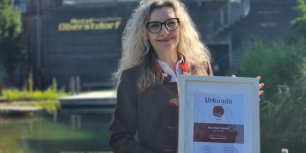 Unsere Wellnessleiterin Vicky ist stolze Zweitplatzierte der Wellness Aphrodite 2026
