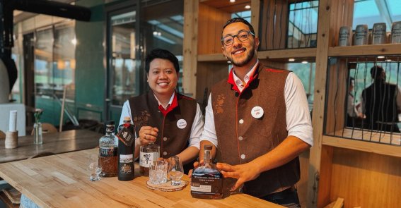 Ali und Ronald zeigen, welches Glas zu Ihrem Herbst passt