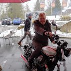Ute Sedlbauer aus der Verwaltung ist auch begeisterte Motorradfahrerin