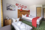 Wohlfühlgarantie für die ganze Familie Im Hotel Oberstdorf sind Familien mit Kindern herzlich willkommen. Die speziellen Familienzimmer bieten Platz für 3-4 Personen und versprechen absoluten Komfort für die ganze Familie.