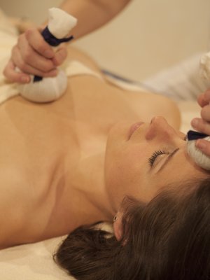 Das professionelle Wellness-Team des Hotel Oberstdorf weiß seine Gäste zu verwöhnen und stimmt das passende Wellnessprogramm individuell auf Ihren Körper ab.