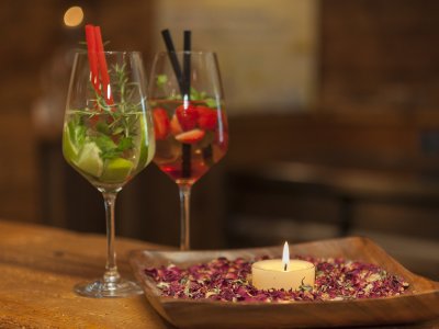 Frische Kräuter und Früchte sind die wichtigsten Zutaten in diesen Eigenkreationen des Hotel Oberstdorf-Teams.