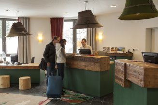 Wir heißen Sie herzlich willkommen in Oberstdorf, helfen Ihnen bei der Urlaubsgestaltung und verabschieden Sie im schönen Allgäu.