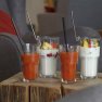 Frische Säfte und Joghurt mit Obst als gesunder Snack im Hotel Oberstdorf Jeden Tag verwöhnt Sie unser Küchenteam auch direkt in der Alpen Wellnesswelt mit kleinen Köstlichkeiten, die nicht nur lecker, sondern auch richtig gesund sind.