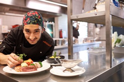 Werde Koch im Hotel Oberstdorf und verwöhne die Hotelgäste mit leckeren Kreationen und Schmankerln, ob morgens, mittags oder abends.
