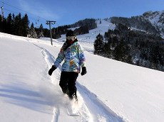 Jungholz (Tirol) liegt etwa ein Kilometer von unserem Haus entfernt und hat fünf Skilifte, bis Oberjoch sind es ungefähr 7 km und dort gibt es acht Schlepp- und Sessellifte