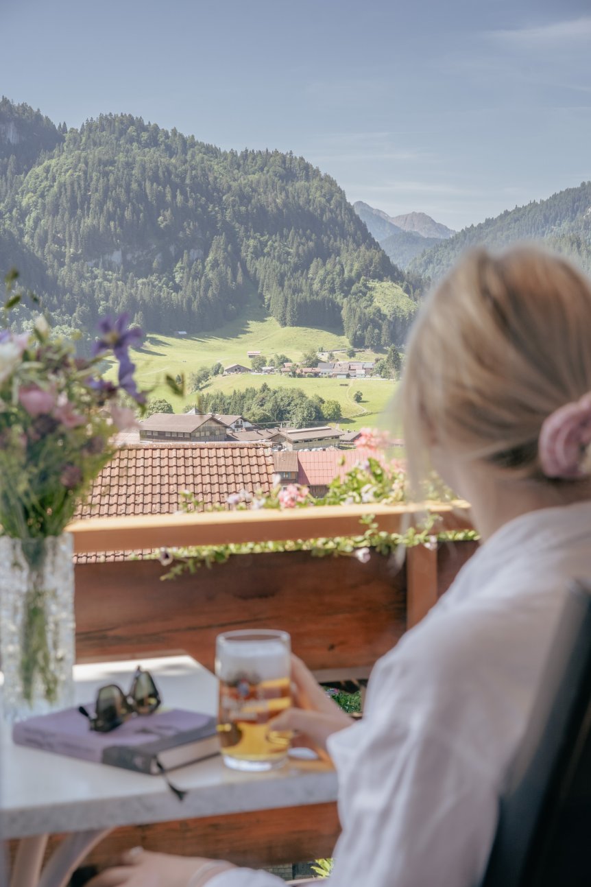 balkon-mit-ausblick-in-oberdorf