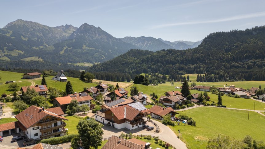 oberdorf-hotel-zwischen-wiesen-und-bergen