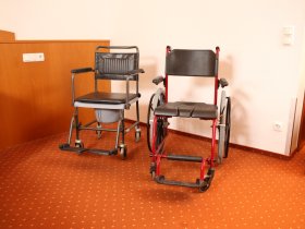 Div. Hilfsmittel stehen zur Verfügung