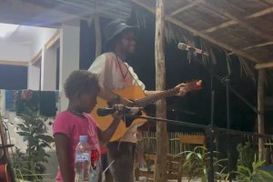 Tanzania, Restaurant, Mädchen, singen