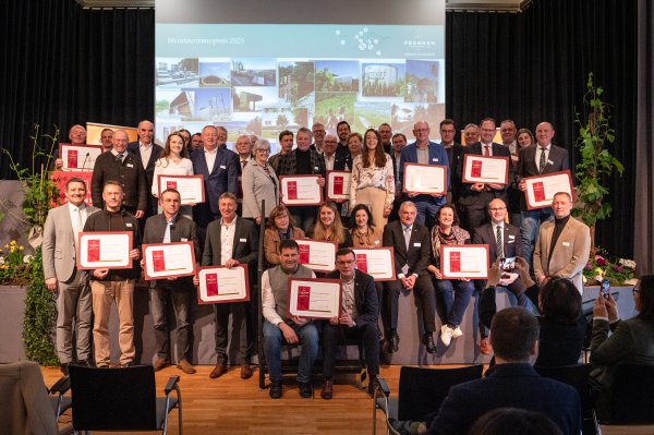 Preisträger des Weintourismuspreises 2025: Vertreter der Gemeinden mit einem Domizil des Terroir f