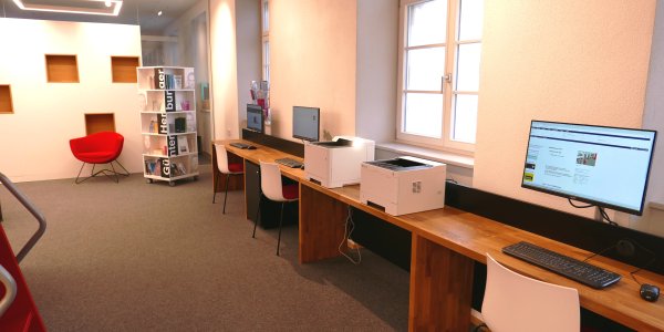 Computerarbeitsplätze in der Stadtbücherei