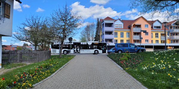 Isny-Bus im Frühling