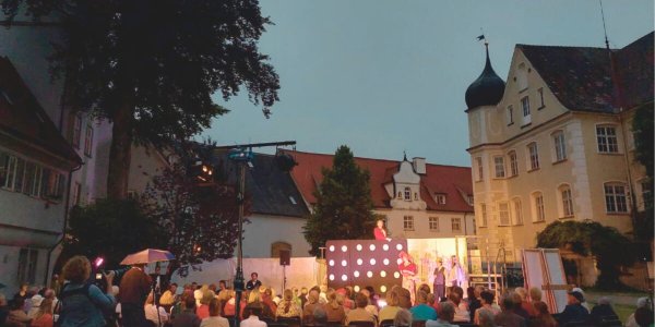 Isny Opernfestival: Revue-Stück 