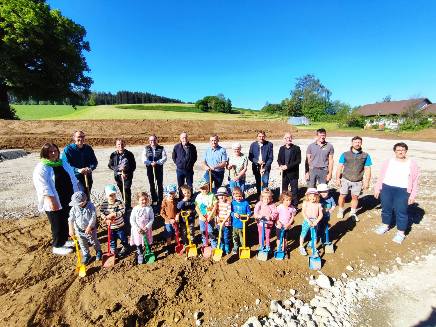 Spatenstich für den neuen Kindergarten Beuren