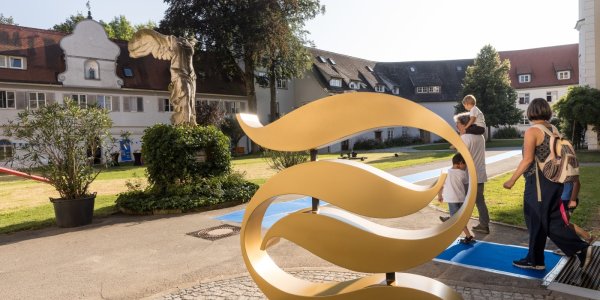 Drei Institutionenhaus: Schloss Isny_Ernst Fessler