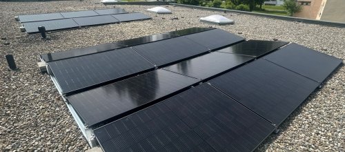 PV-Module Dach Kinderhaus Spatzennest