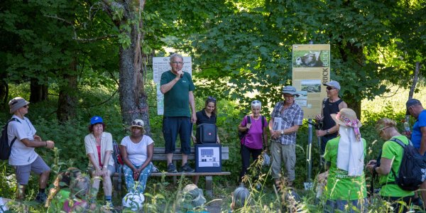 Gebhard Mayer erzählt von seinen Erlebnissen auf der Schletteralp.