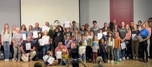 Siegerehrung alle in Mensa Gymnasium Foto Katharina Schrade quer